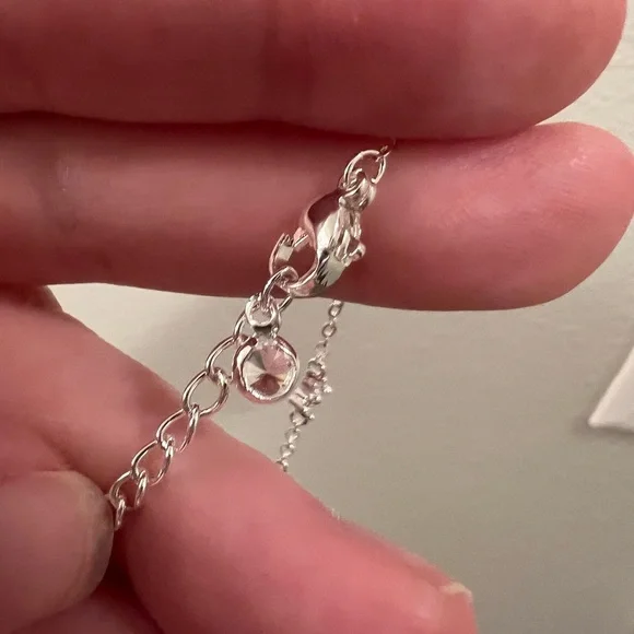 925 Sterling Silver Plated Clover Bracelet - Picture 4 of 6